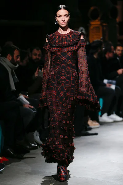 Look 60
